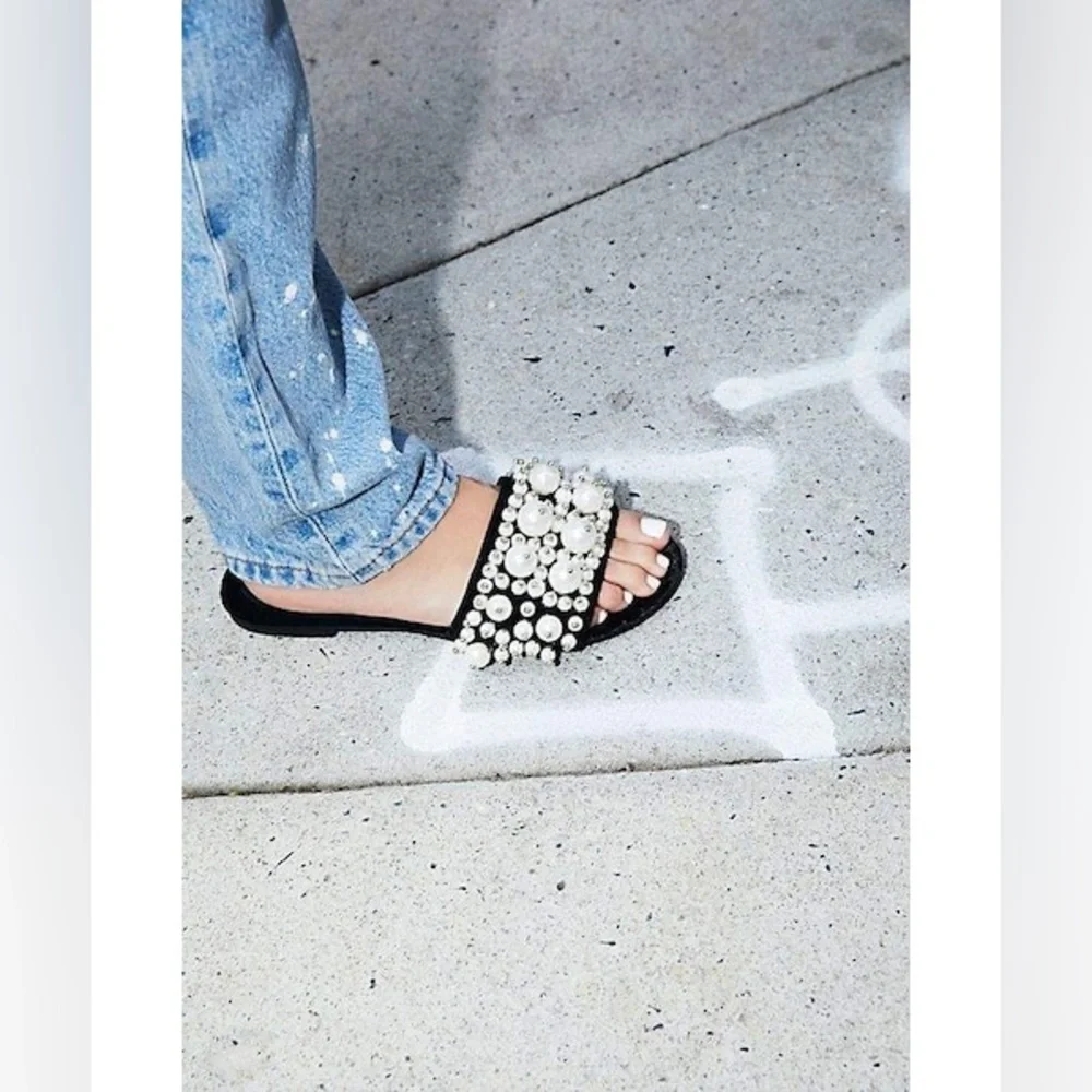 NWT Pixie Pearl Slide Sandals